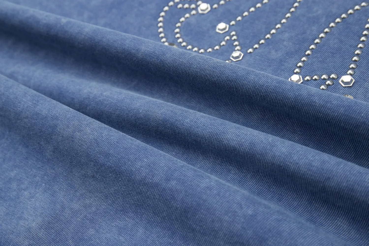 🅿️230 ✨CH✨🆕25SS spring and summer new style Crow ✝ embroidered short-sleeved frame Light luxury essential item for daily commuting for men and women Correct version Welcome to compare Detailed features · 280g 100% pure cotton double yarn jersey fabric · Custom dyed in the same vat, special thickened 32 count double-ply 1X1 thread · Imported Australian pearlescent diamonds✝patterns➕hardware nuts are stamped at high temperature. Ready-made garments are dyed and then faded and fried with snowflakes and frayed. Then washed to make them look old. General washing improves the effect · Double-needle sewing and seam-crossing process · Original main mark washed tag brand moisture-proof paper packaging Color: black/rock coffee/green/red/blue Size: S/M/L/XL